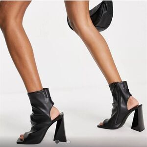 Steve Madden Transfer Womens Peep Toe Geometric Heel Cut Out Ankle Bootie Sz 5.5